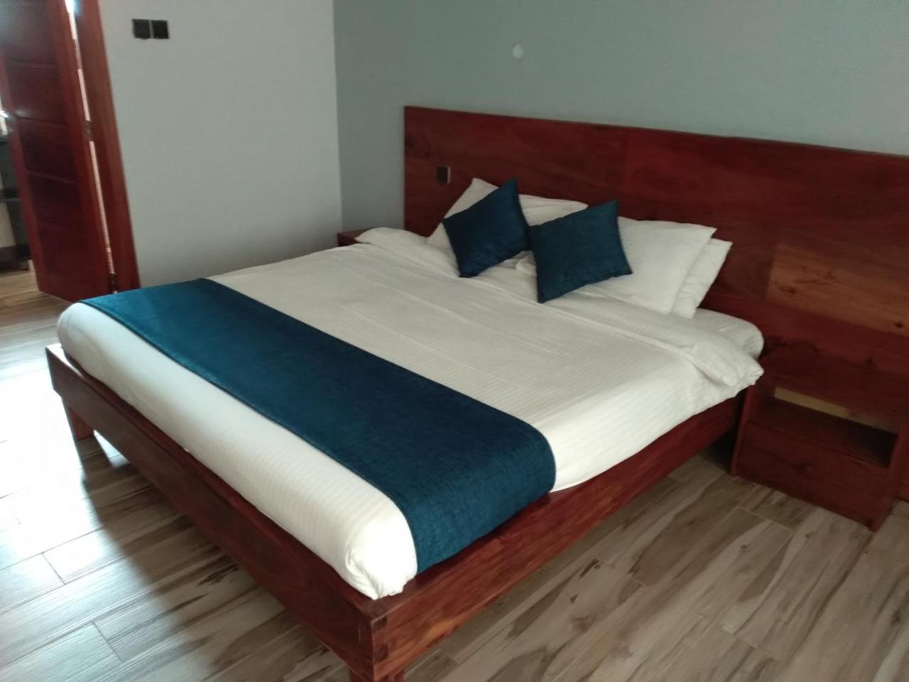 Nile Village Hotel & Spa Jinja Ngoại thất bức ảnh